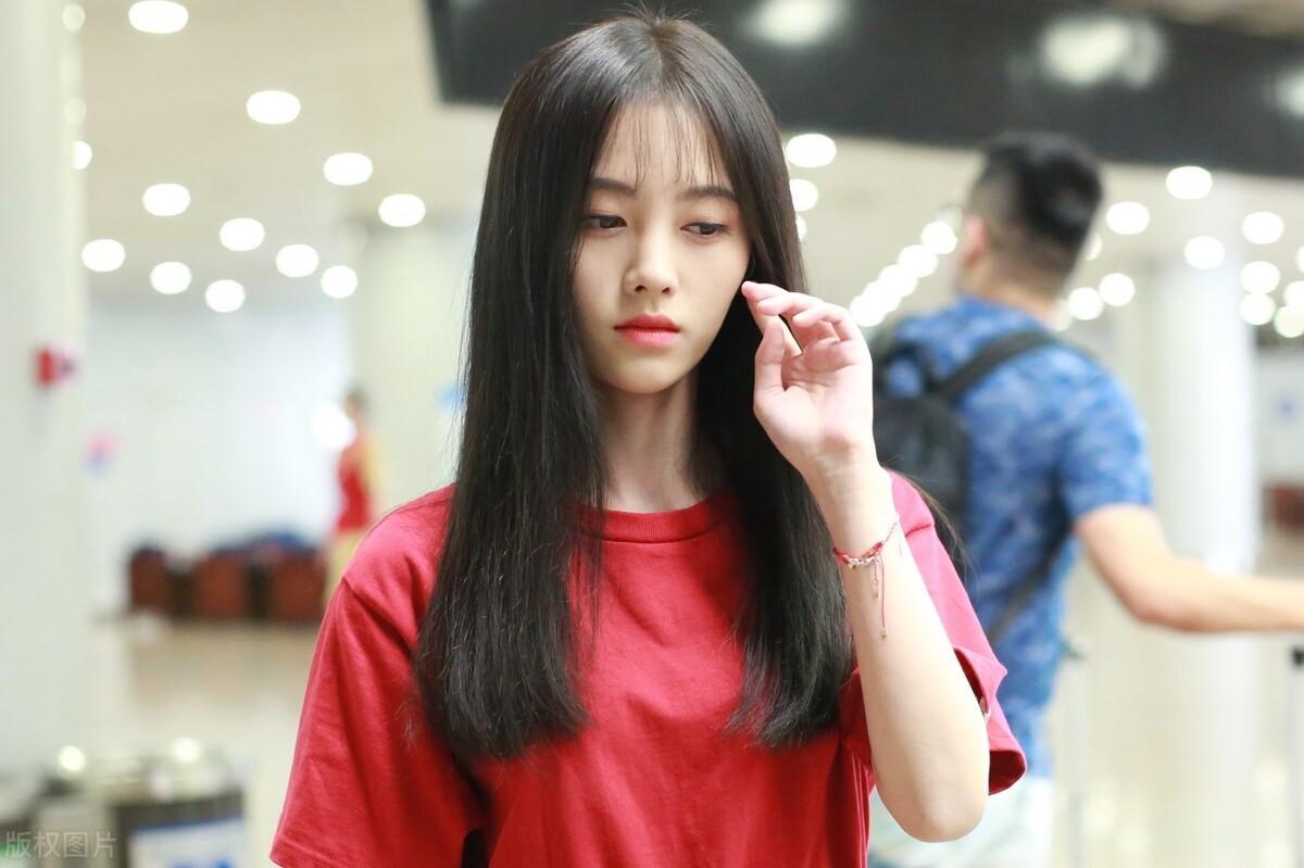 鞠婧祎最新采訪(fǎng)揭秘，星光下的真實(shí)自我探索